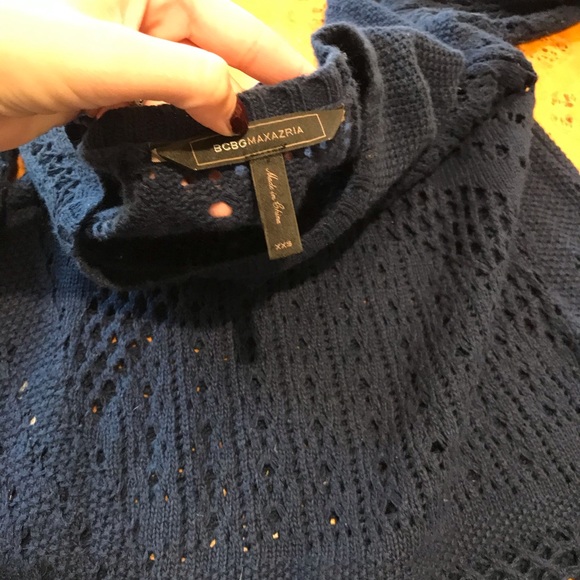 BCBG Maxazria GORGEOUS sweater Navy Size XXS - Picture 3 of 6